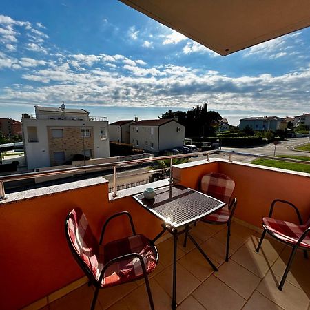 Guest House Gloria Новиград Экстерьер фото