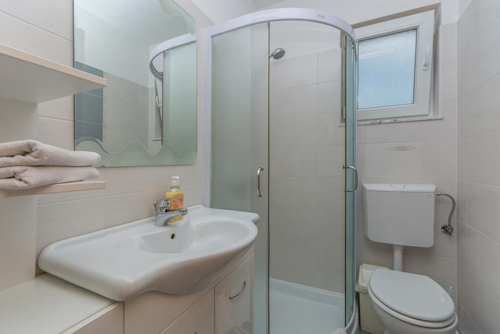 Guest House Gloria Новиград Экстерьер фото