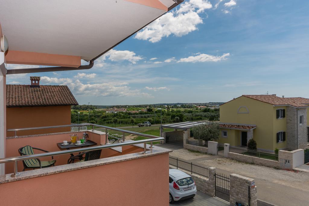 Guest House Gloria Новиград Экстерьер фото